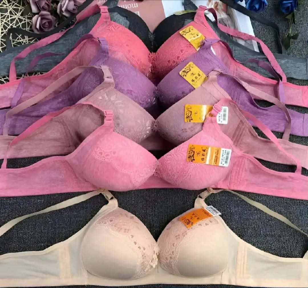 Padded bra no wire semless breathable fabric all sizes availabel photo 1