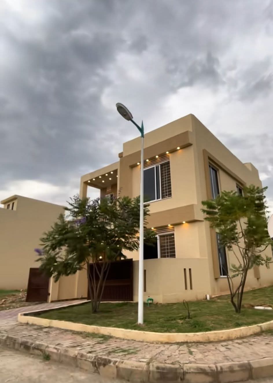 5 marla luxury designer corner House for sale photo 1