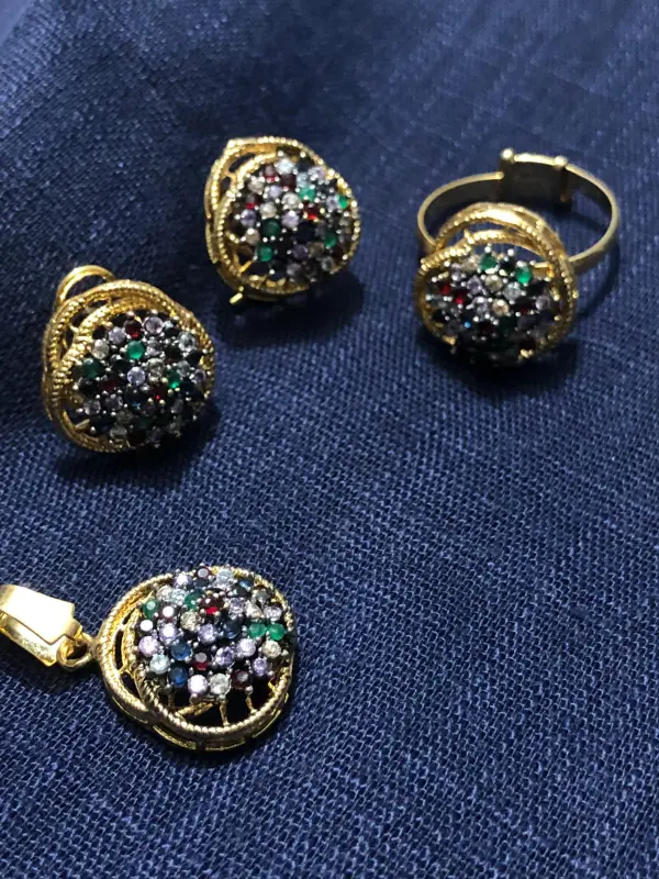 Hand made Gold plated imitation jewellery photo 4