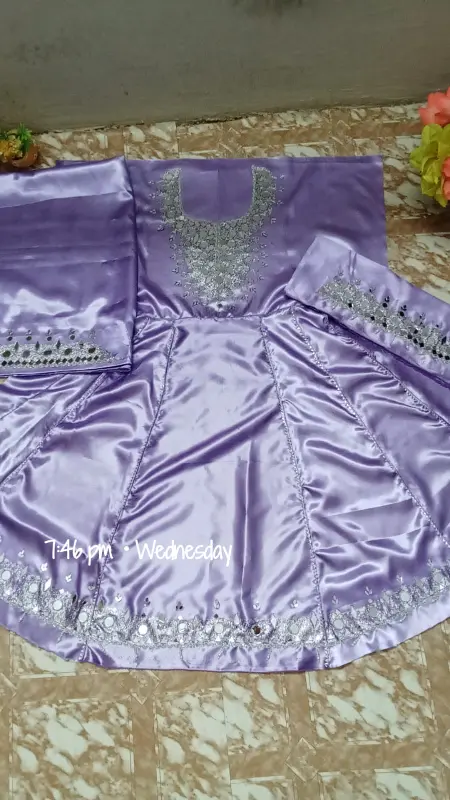 Ladies dress photo 1