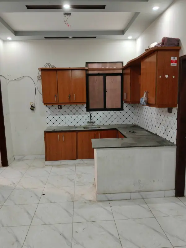 Kaneez fatima block4 main 3bed dd 2nd floor west open flat for sale photo 5