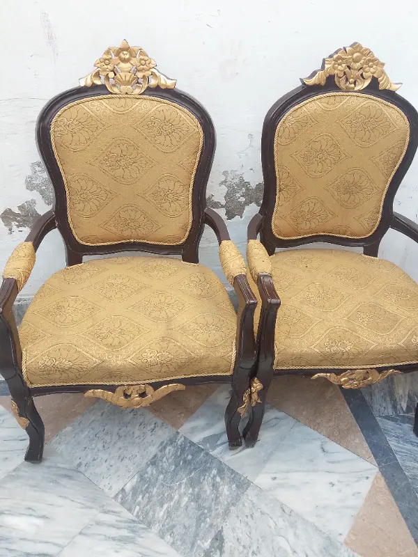 Chairs photo 1