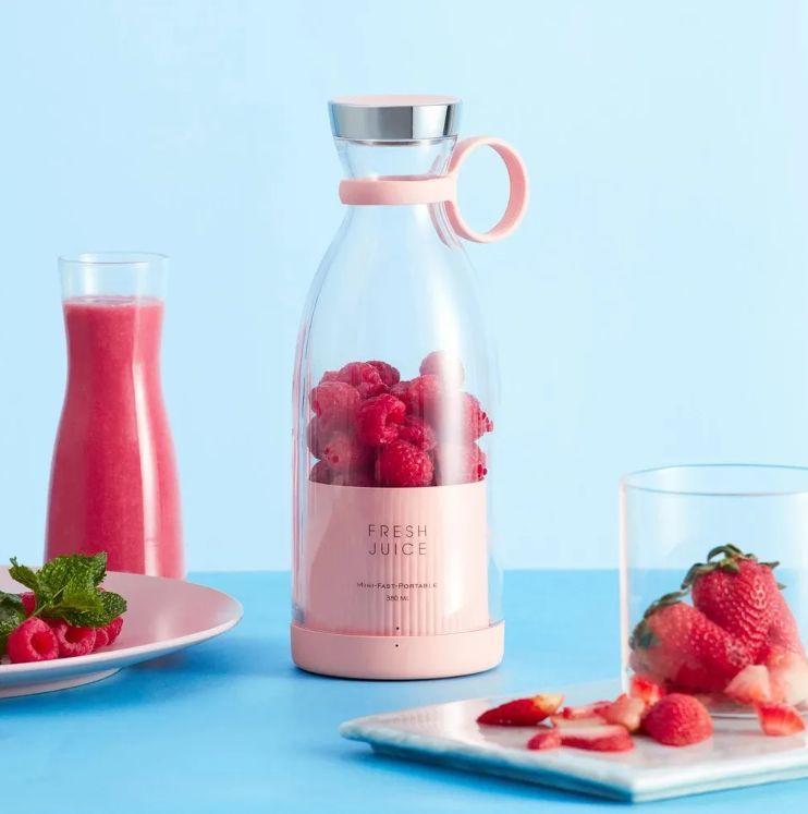 Charger portable juice cup available photo 2