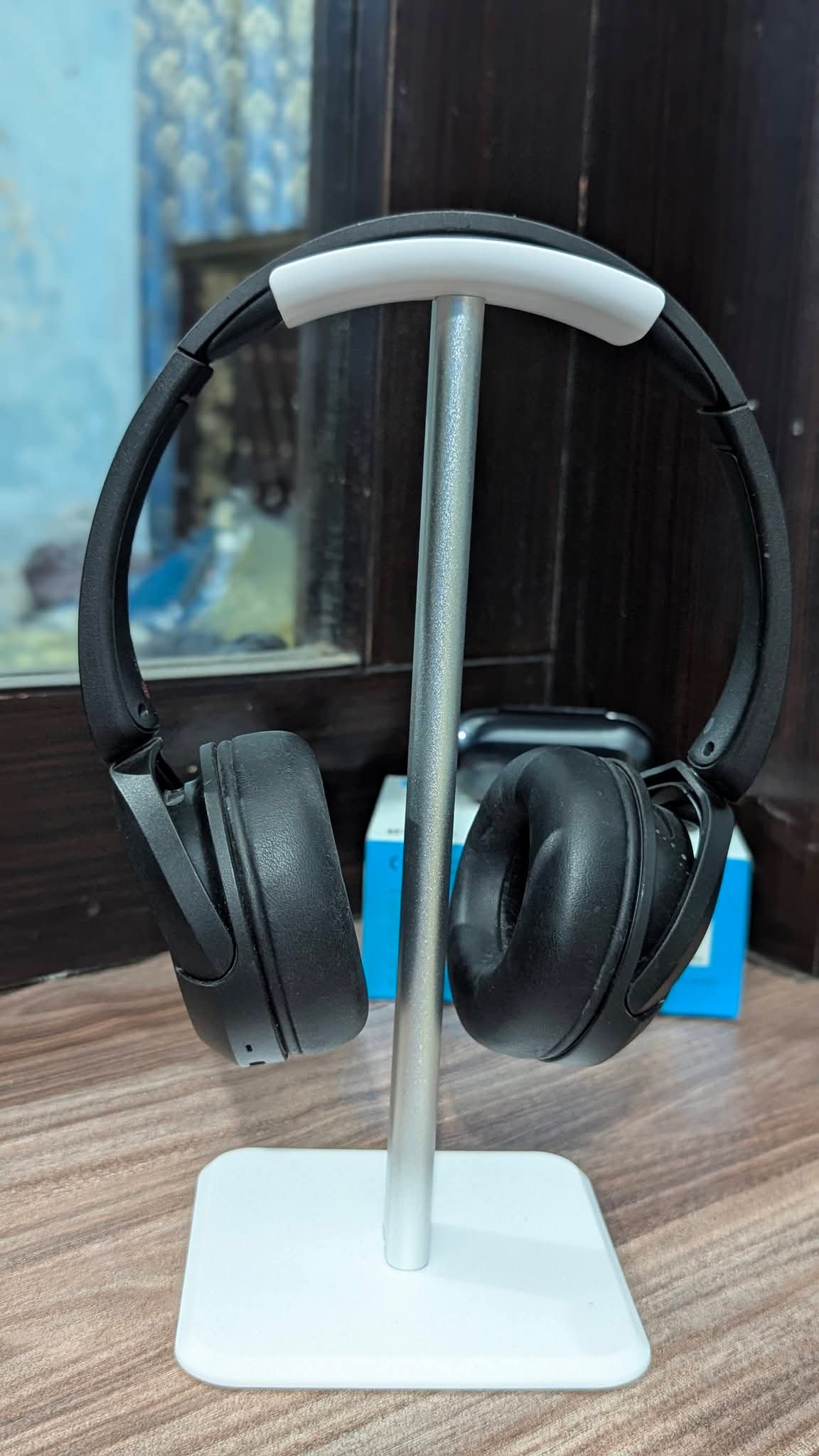 Sony wh-Ch520 bluetooth headphones lush condition photo 3