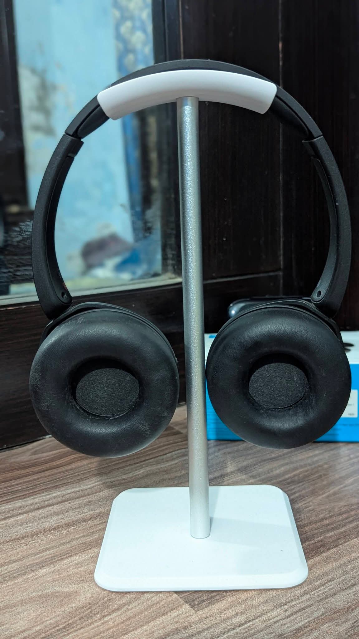 Sony wh-Ch520 bluetooth headphones lush condition photo 5