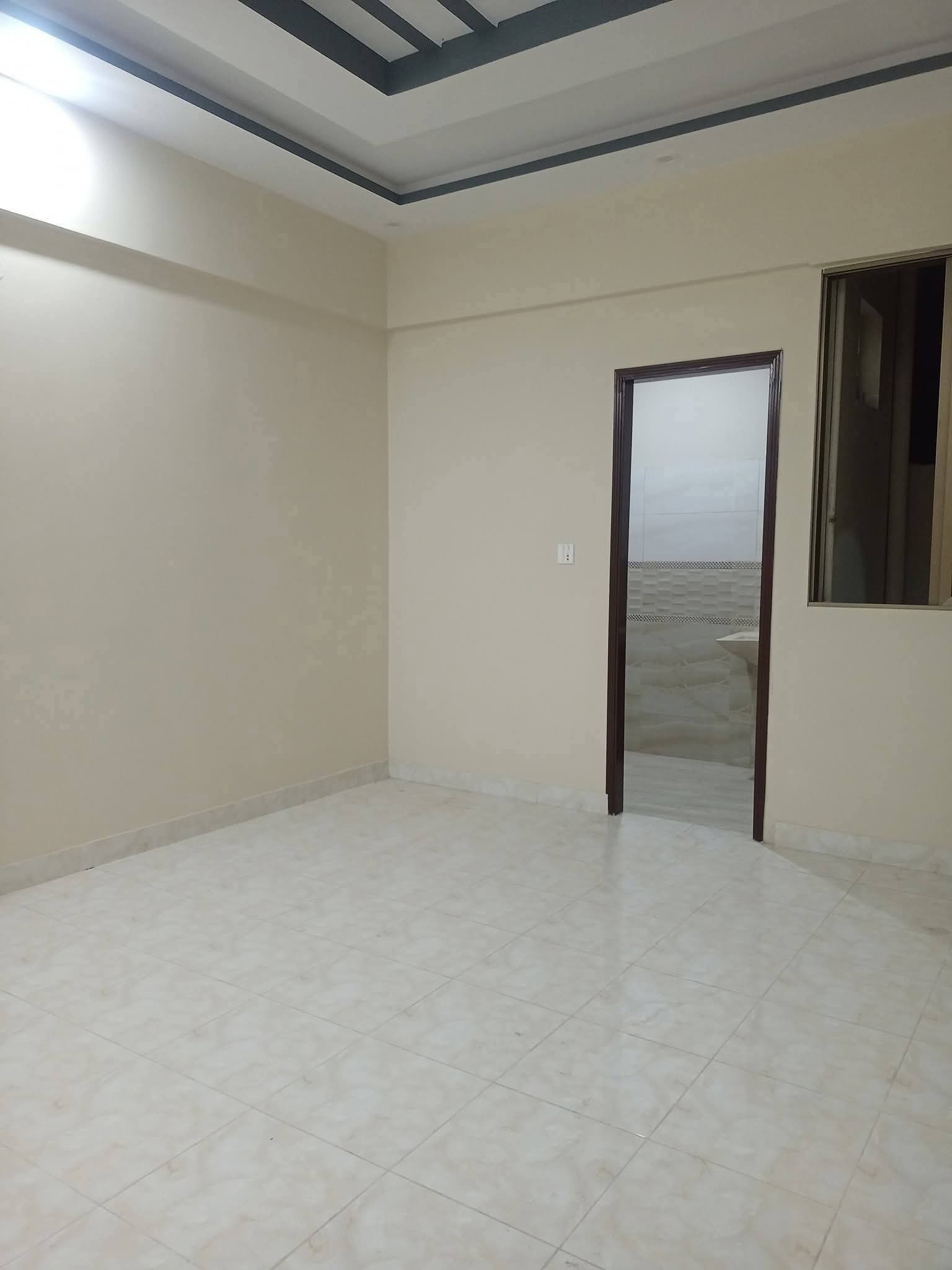 Teacher society main 3bed dd 2nd floor west open photo 5