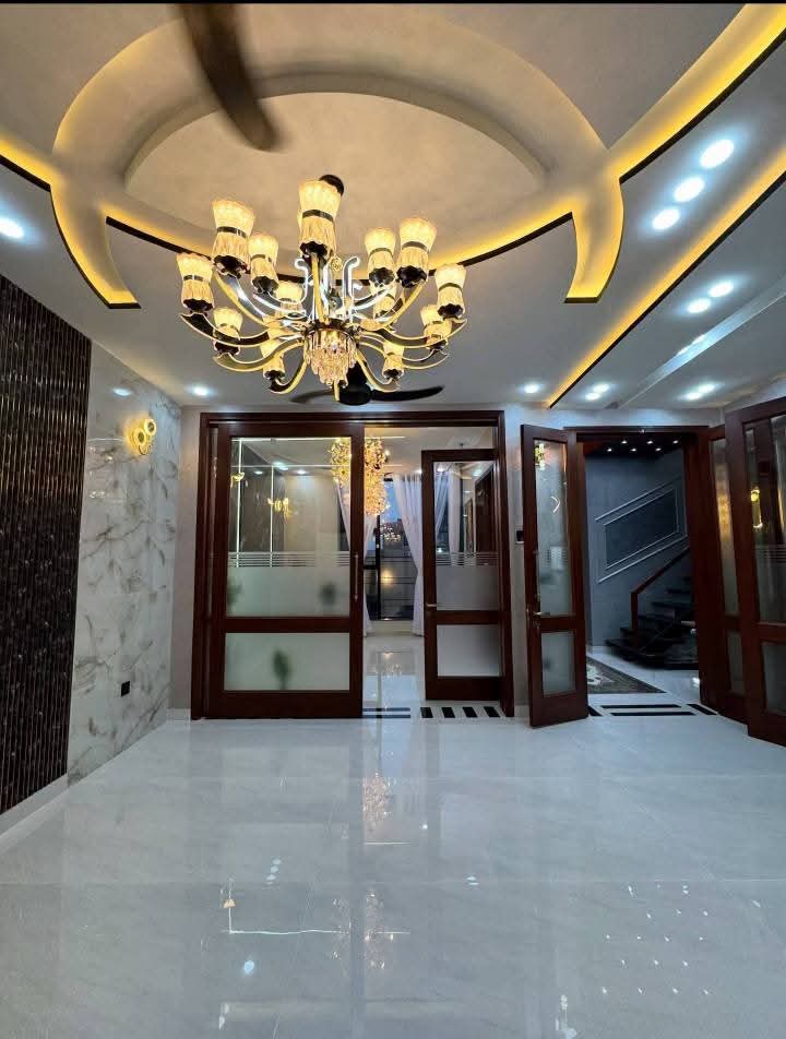 10 marla House for Sale brand new beautiful photo 9
