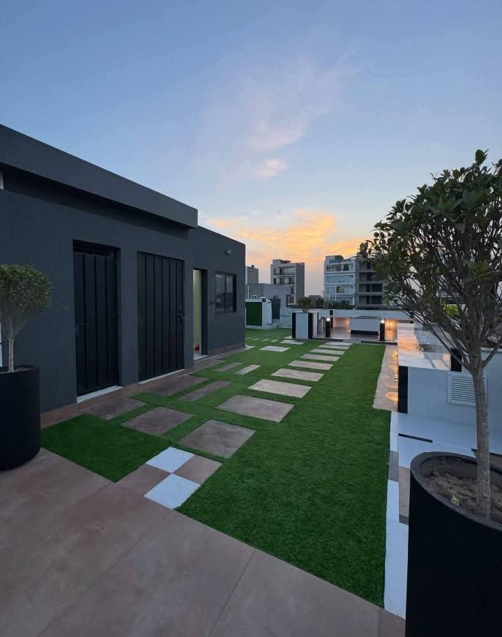 10 marla House for Sale brand new beautiful photo 2
