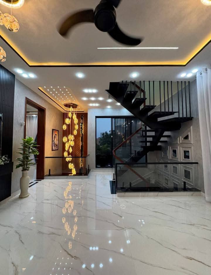 10 marla House for Sale brand new beautiful photo 3