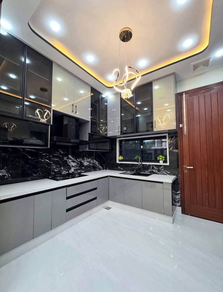 10 marla House for Sale brand new beautiful photo 7
