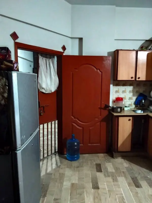 Kaneez fatima block 2 main 2bed dd 2nd floor west open flat for sale photo 4