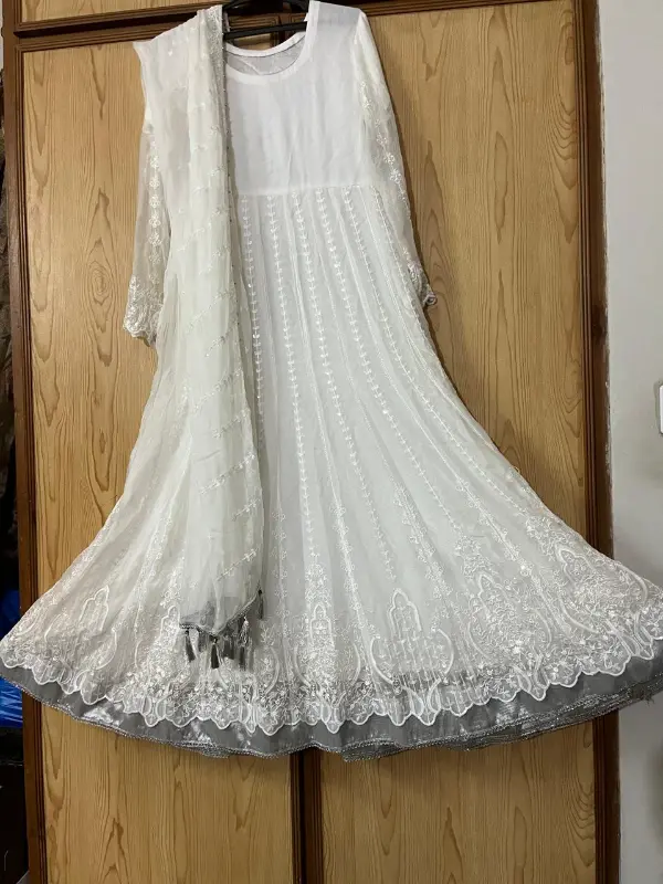 Fancy offwhite dress photo 2