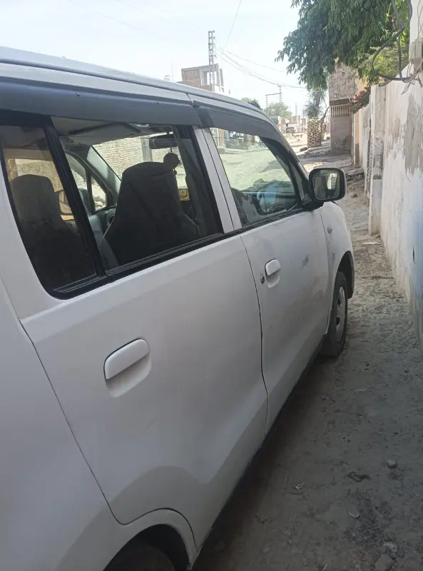 Car for sale photo 3