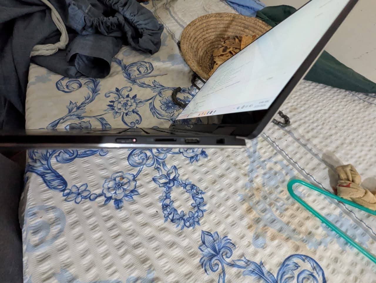 Dell Xps 13 9365 borderless laptop corei7 7th gen photo 4