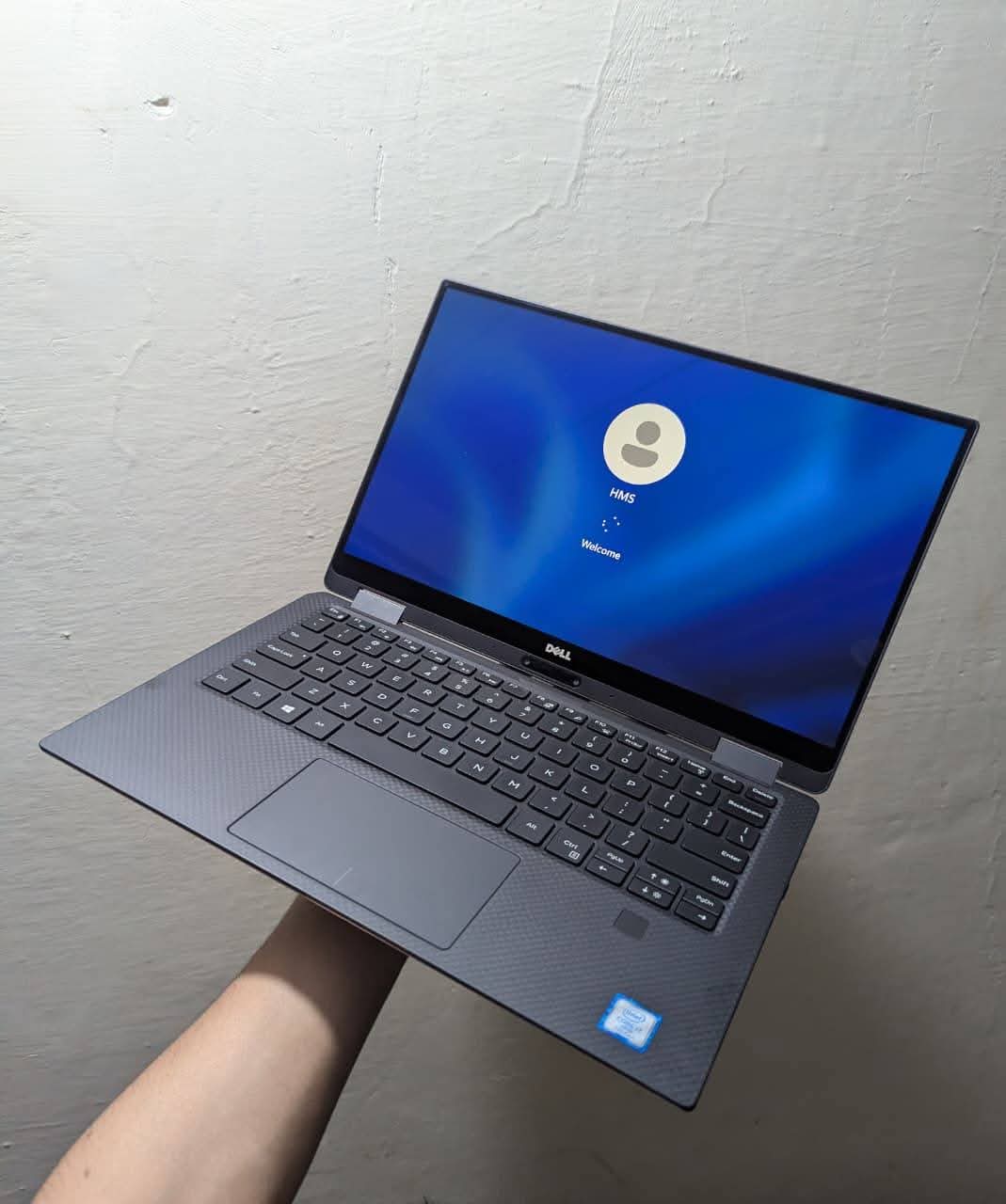 Dell Xps 13 9365 borderless laptop corei7 7th gen photo 9