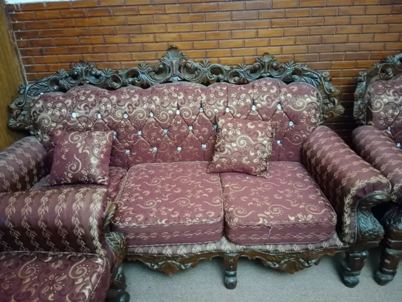 Chinyoti wood 5 seater sofa set photo 3