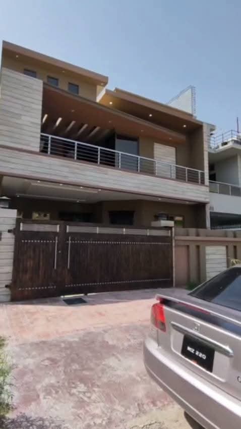 D-17 islamabad 10 marla brand new house available for sale photo 1