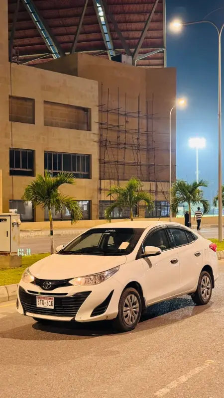 Tiyota yaris Gli 1.3 Manual 2021 model photo 9