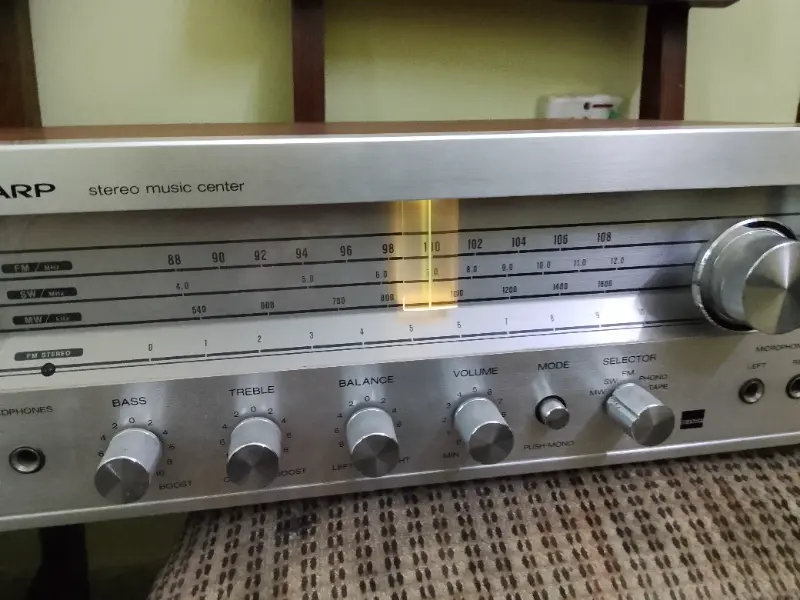 Sharp stereo system photo 1