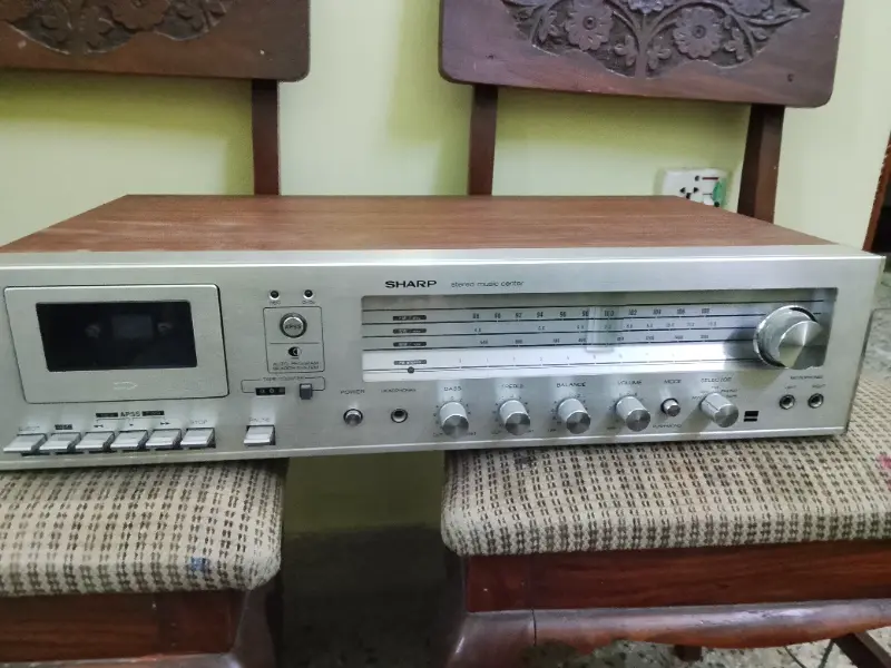 Sharp stereo system photo 2