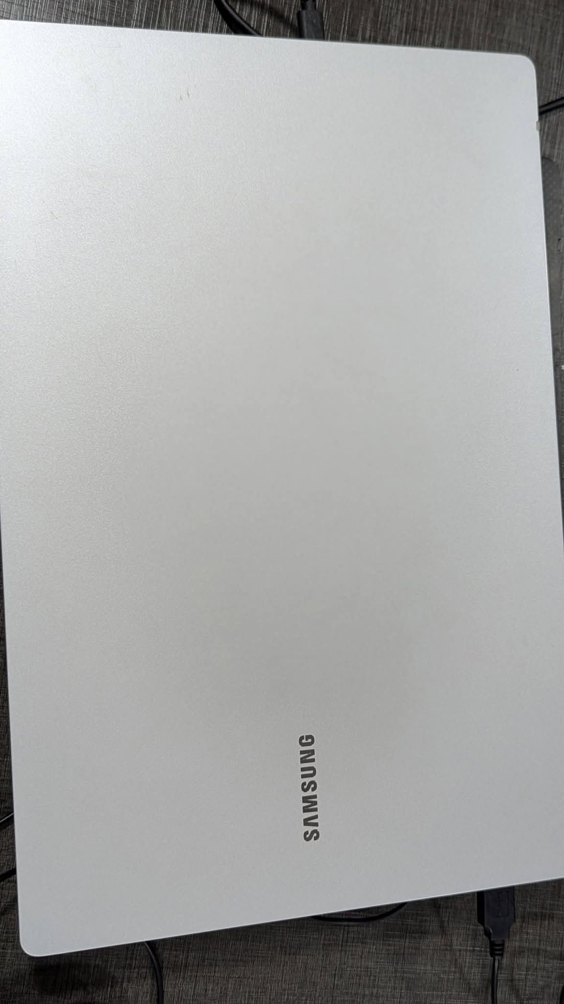 Samsung laptop for sale_Excellent condition(12th Gen Core i3) photo 1