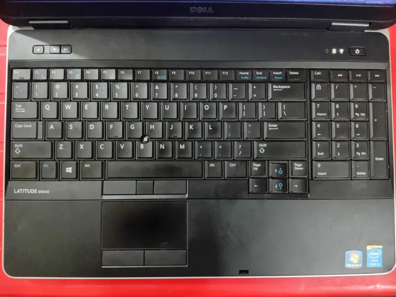 Dell Latitude E6540 | i5 | 8GB RAM | 128GB SSD | Good Condition photo 3