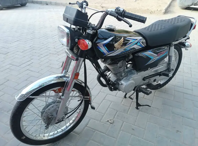 Honda CG_125 2024 Advanced model Genuine mint condition photo 4