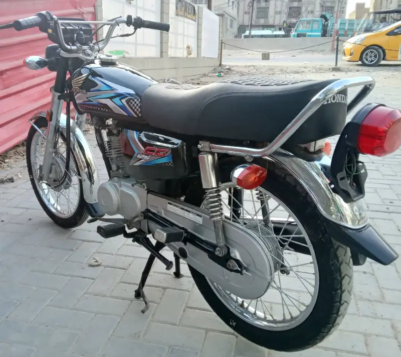 Honda CG_125 2024 Advanced model Genuine mint condition photo 9