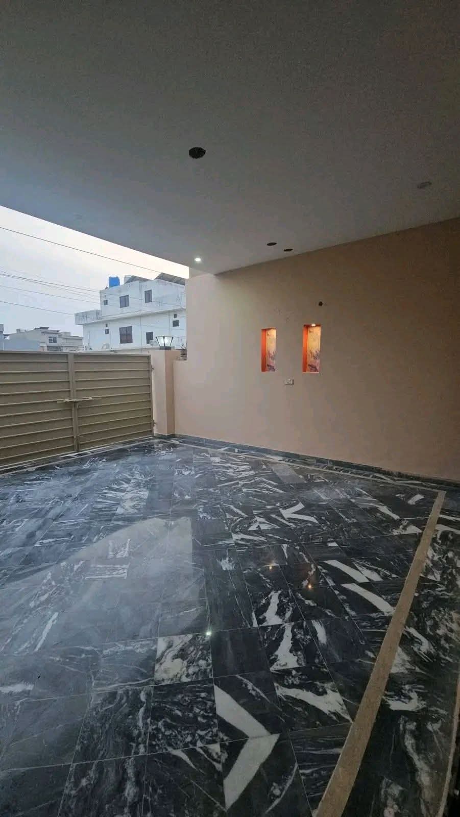 10 marla 1.5 storey house for sale photo 8