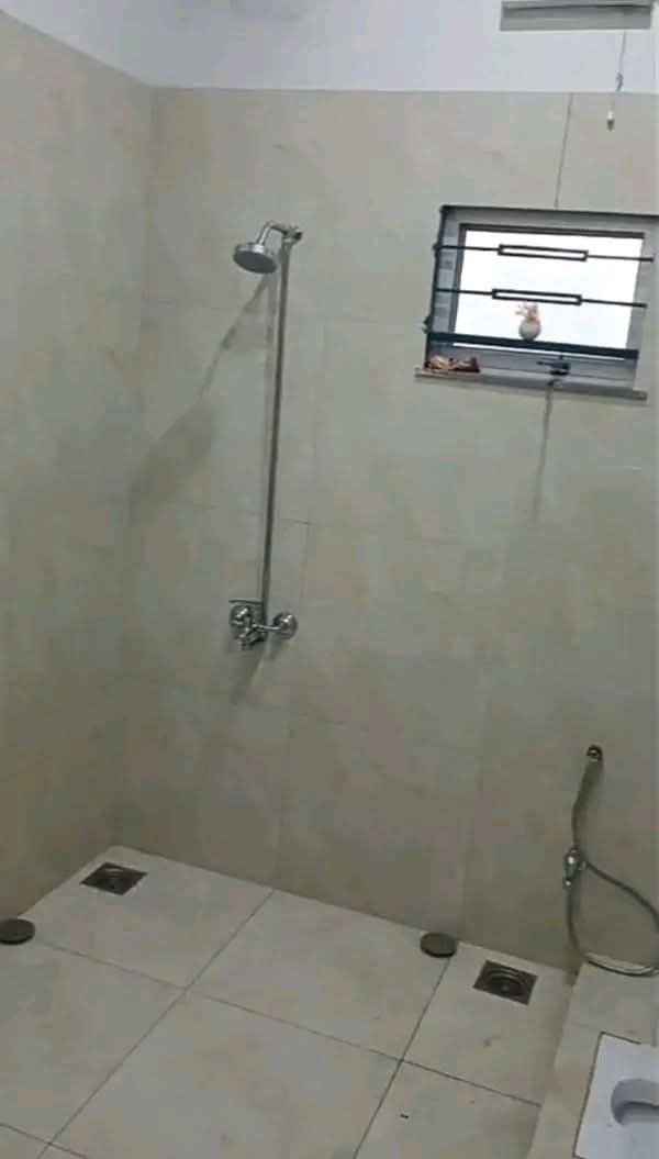 1 kanal house for sale government officer housing society photo 12