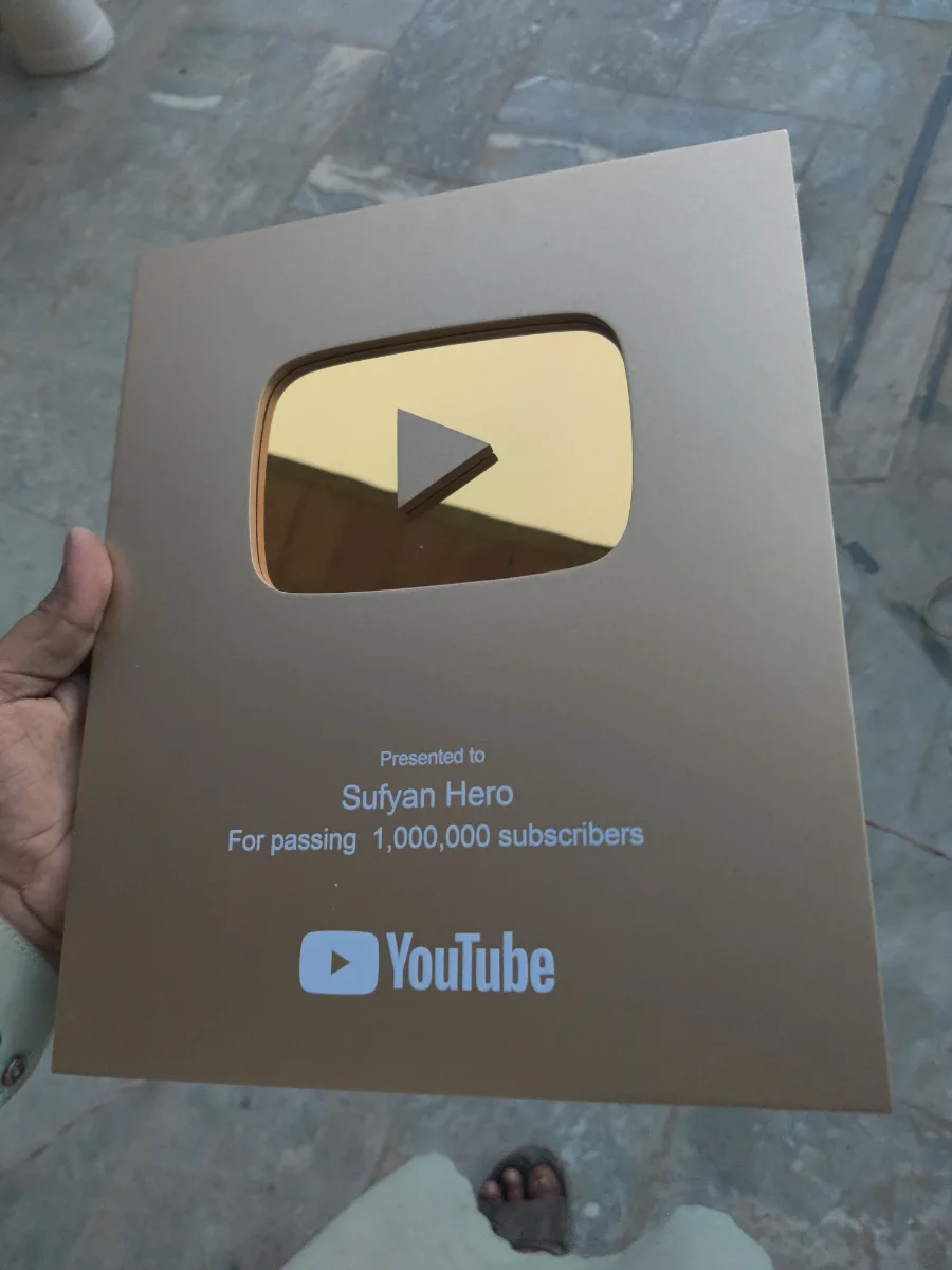 YouTube play button photo 2