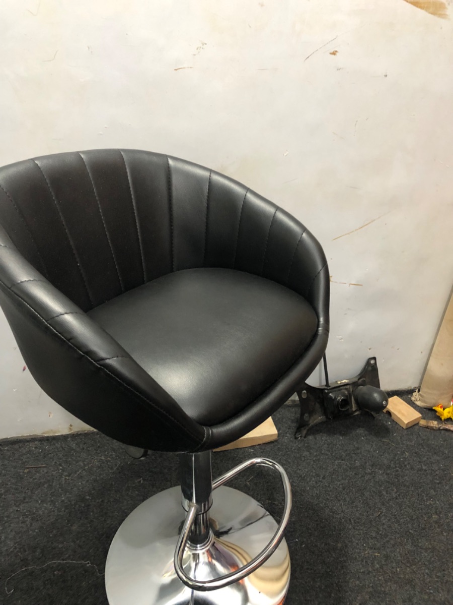 Counter stool photo 2